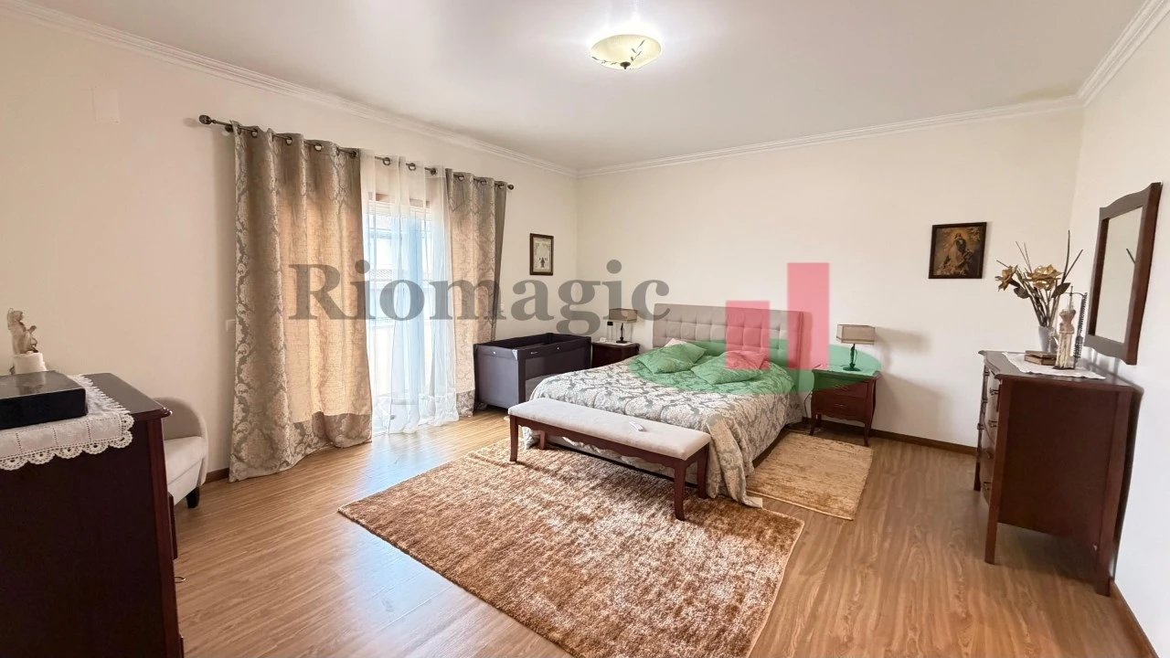 Moradia T5 para Venda em Rio Maior Foto 24