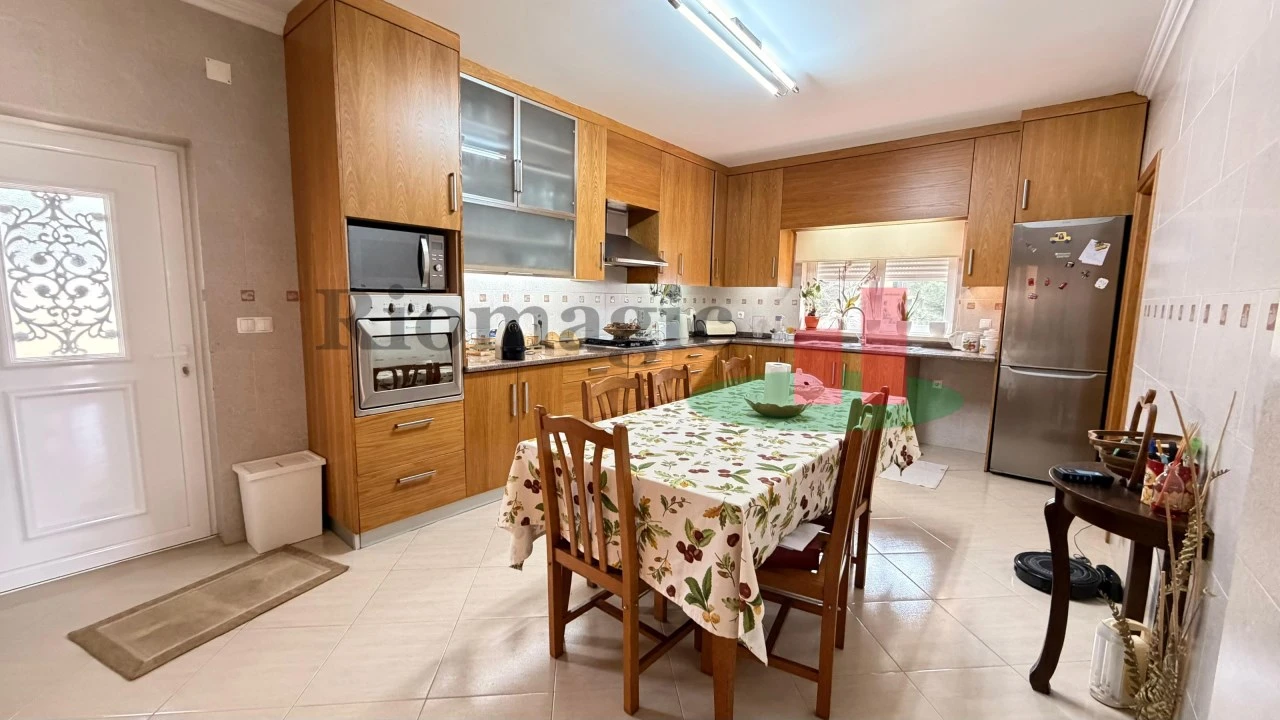 Moradia T5 para Venda em Rio Maior Foto 6