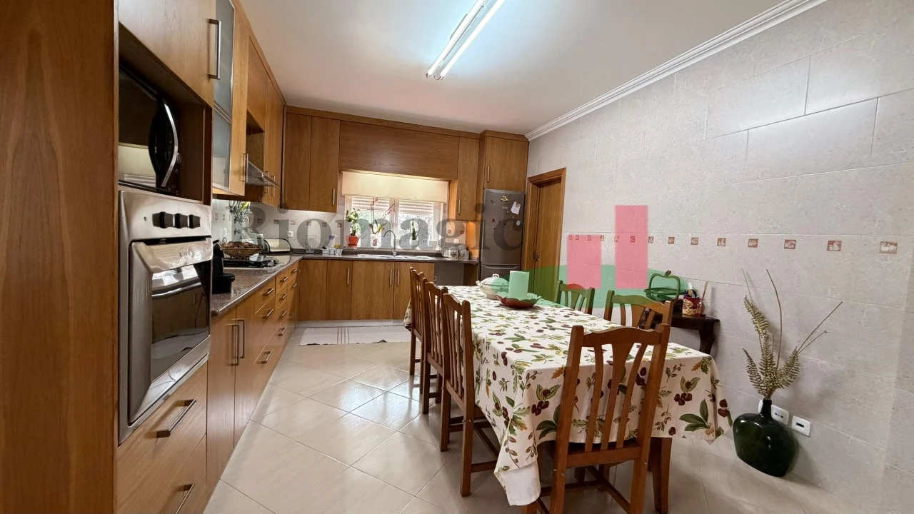 Moradia T5 para Venda em Rio Maior Foto 7