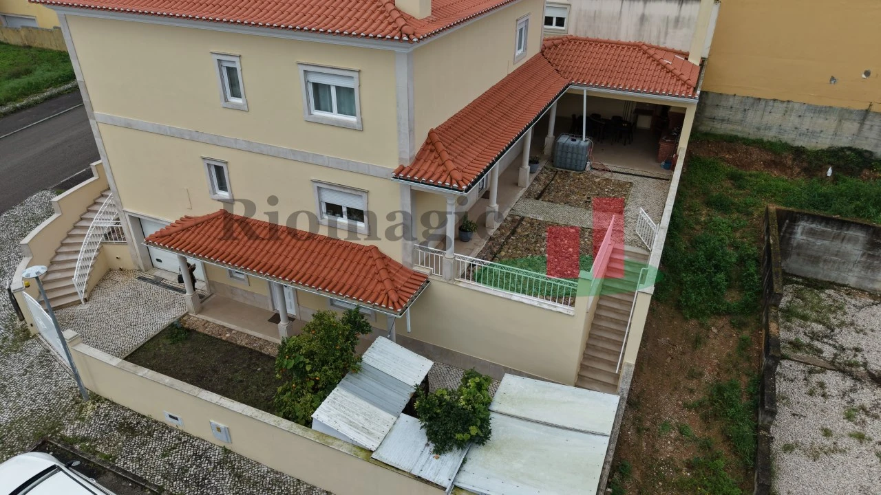 Moradia T5 para Venda em Rio Maior Foto 77