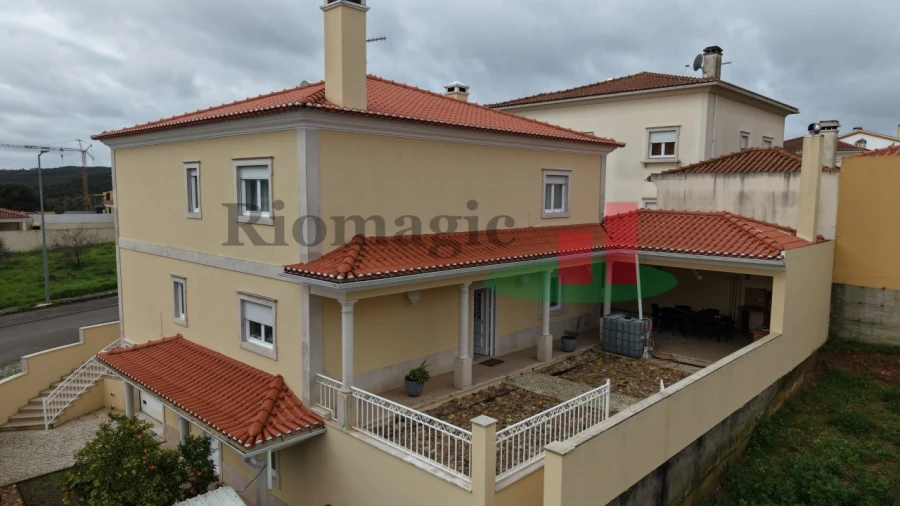 Moradia T5 para Venda em Rio Maior Foto 75