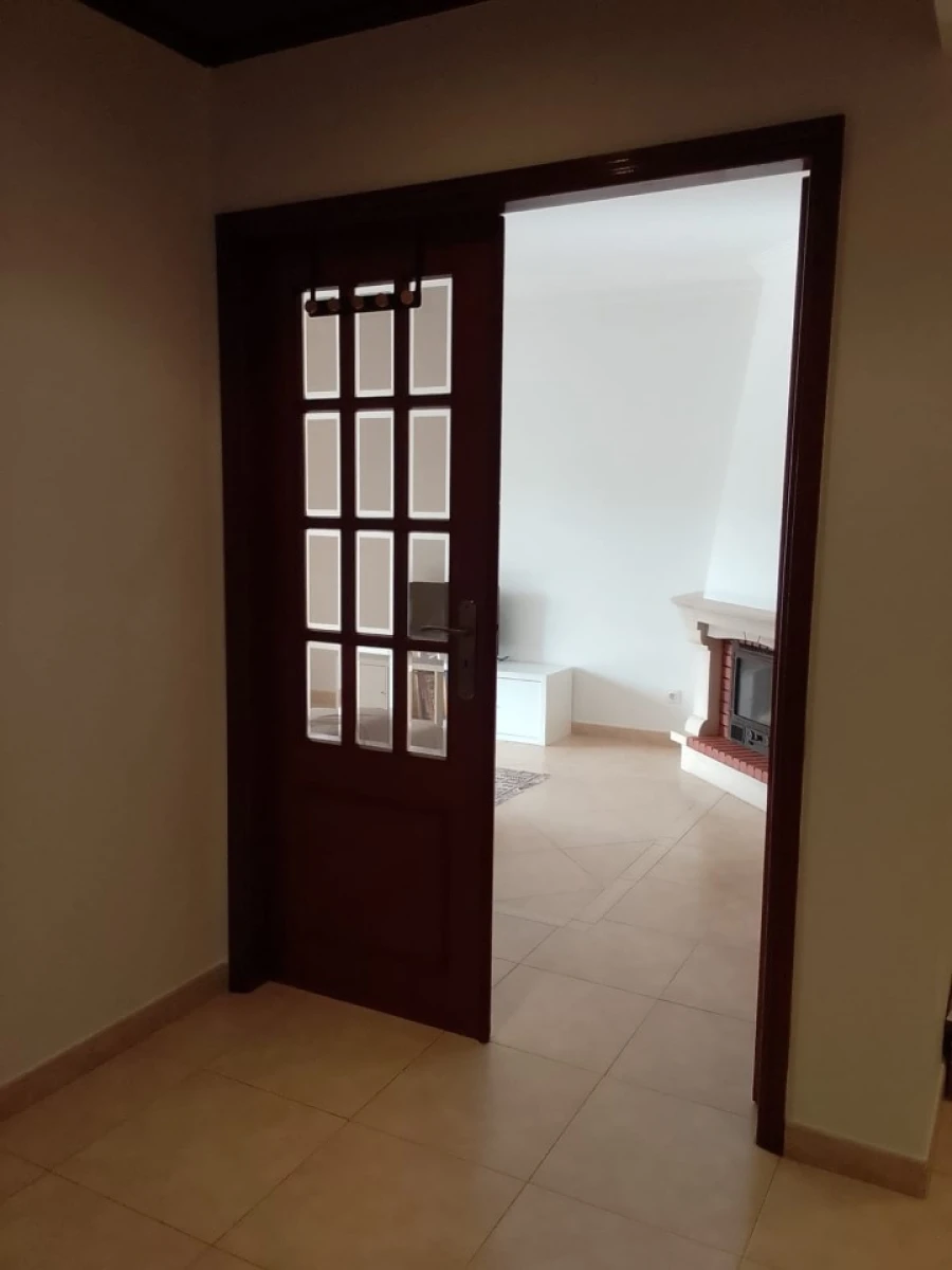 Apartamento T2 para Arrendamento em Algueirão-Mem Martins Foto 17