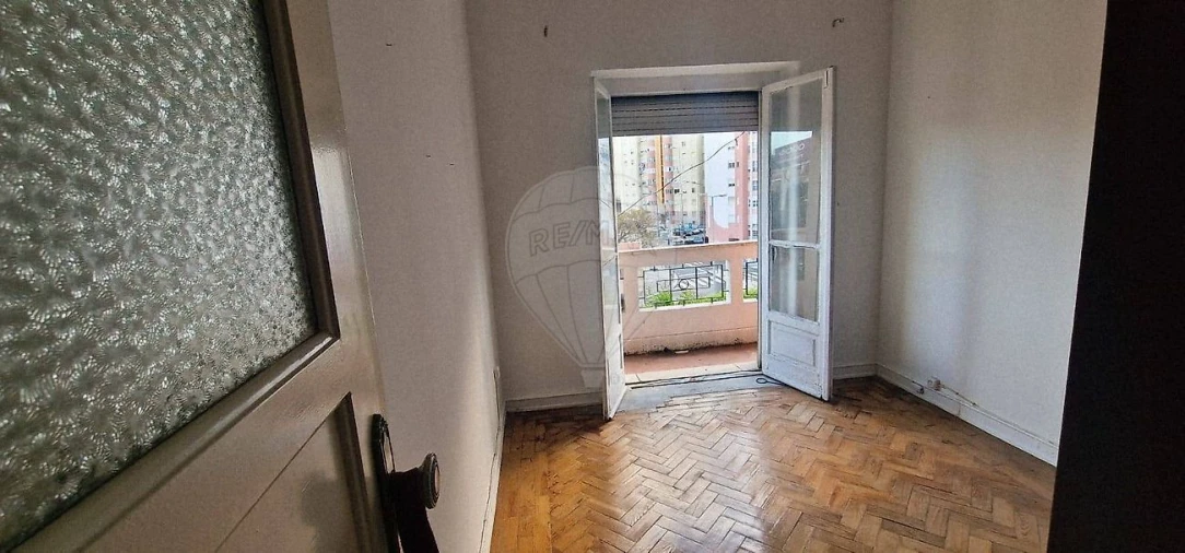 Apartamento T1 para Venda em Moscavide e Portela Foto 9