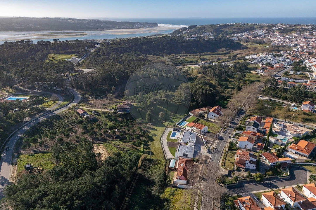 Moradia T3 para Venda em Foz do Arelho Foto 6