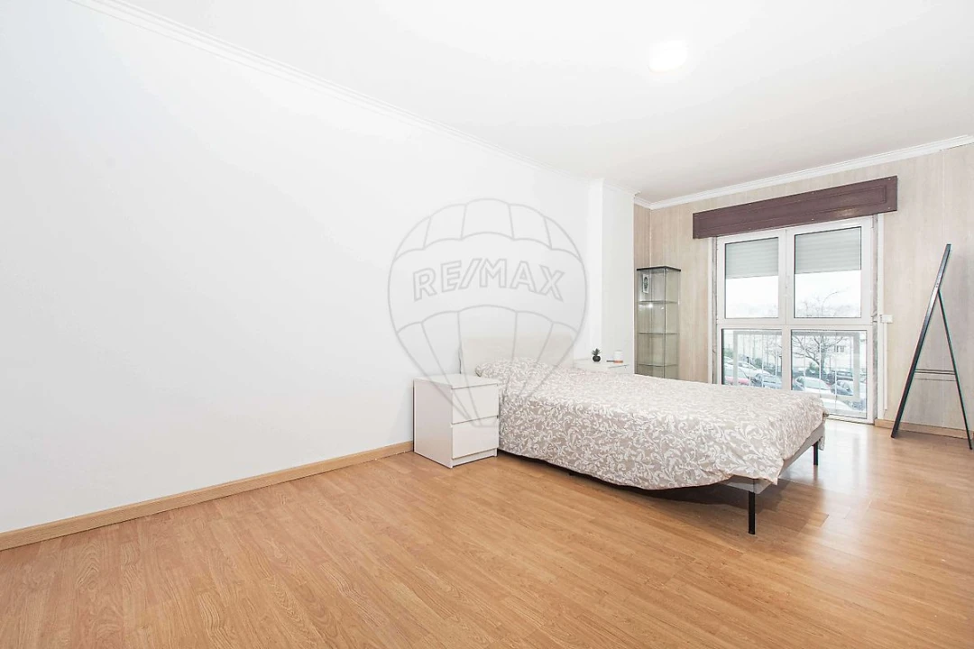 Apartamento T2 para Arrendamento em Cacém e São Marcos Foto 7