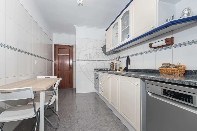 Apartamento T2 para Arrendamento em Cacém e São Marcos Foto 6