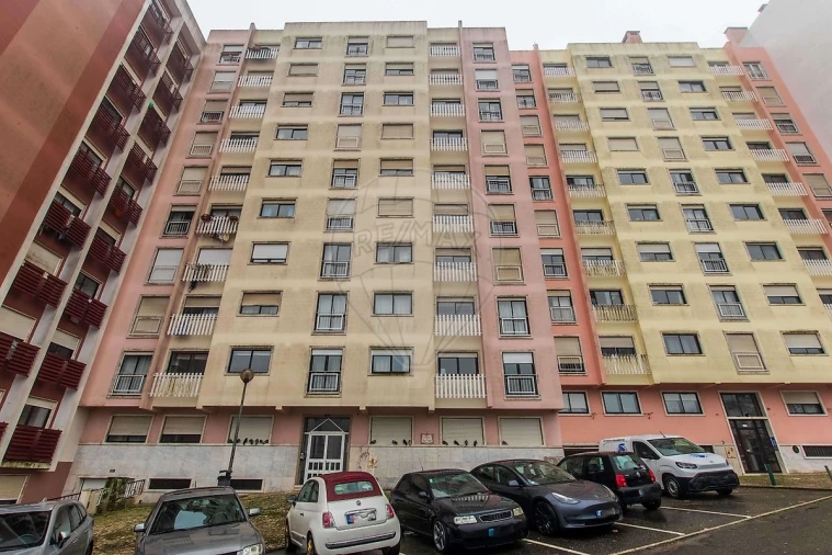 Apartamento T2 para Arrendamento em Cacém e São Marcos Foto 5