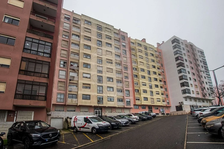 Apartamento T2 para Arrendamento em Cacém e São Marcos Foto 9