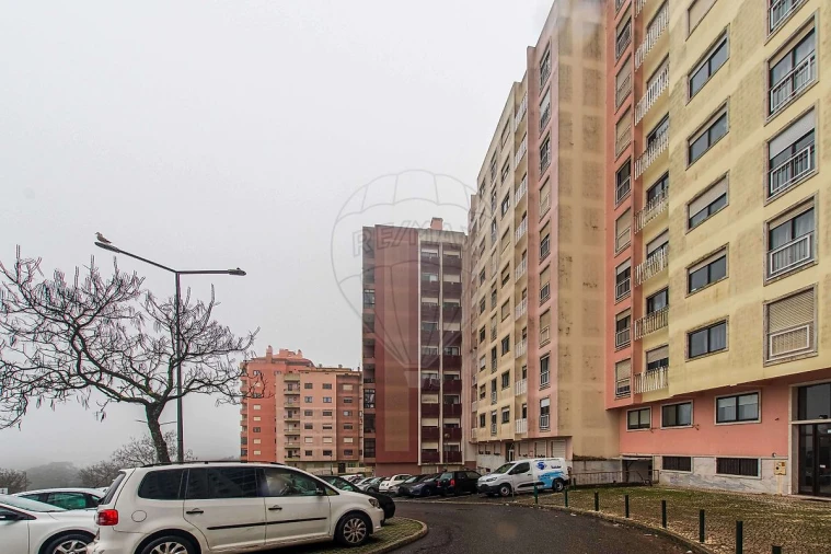 Apartamento T2 para Arrendamento em Cacém e São Marcos Foto 2