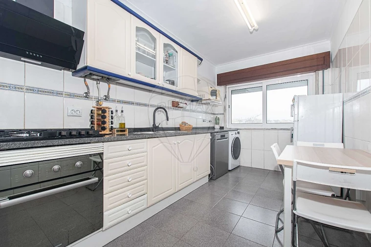 Apartamento T2 para Arrendamento em Cacém e São Marcos Foto 1