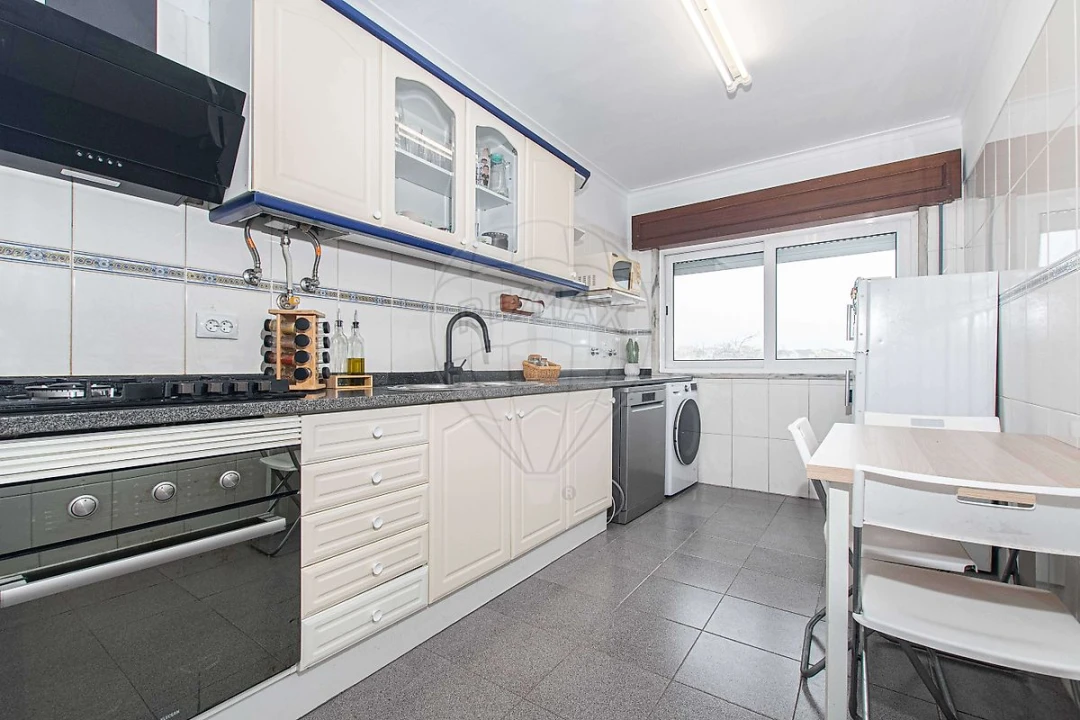 Apartamento T2 para Arrendamento em Cacém e São Marcos Foto 1