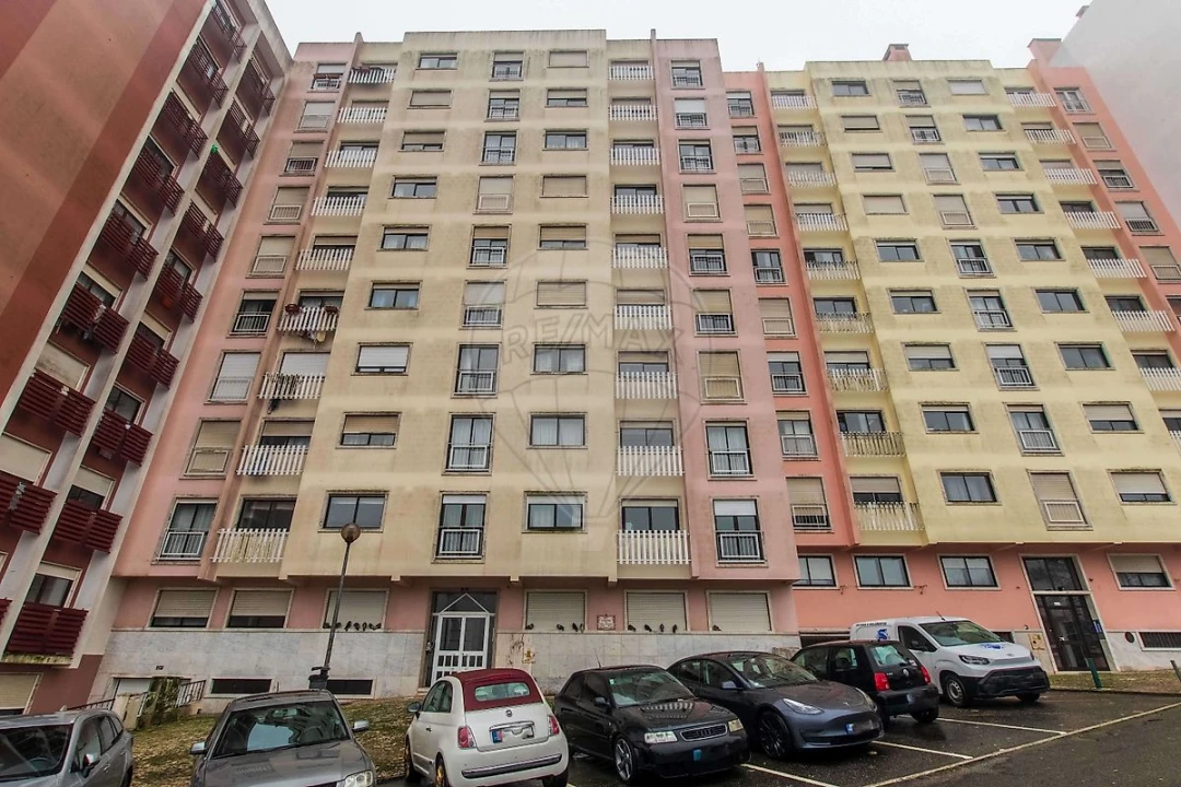 Apartamento T2 para Venda em Cacém e São Marcos Foto 4