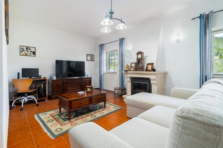 Moradia T3 para Venda em Venda do Pinheiro e Santo Estêvão das Galés Foto 6