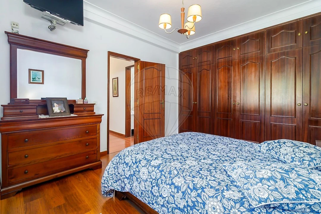 Moradia T3 para Venda em Venda do Pinheiro e Santo Estêvão das Galés Foto 16