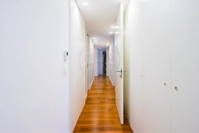 Apartamento T4 para Venda em Parque das Nações