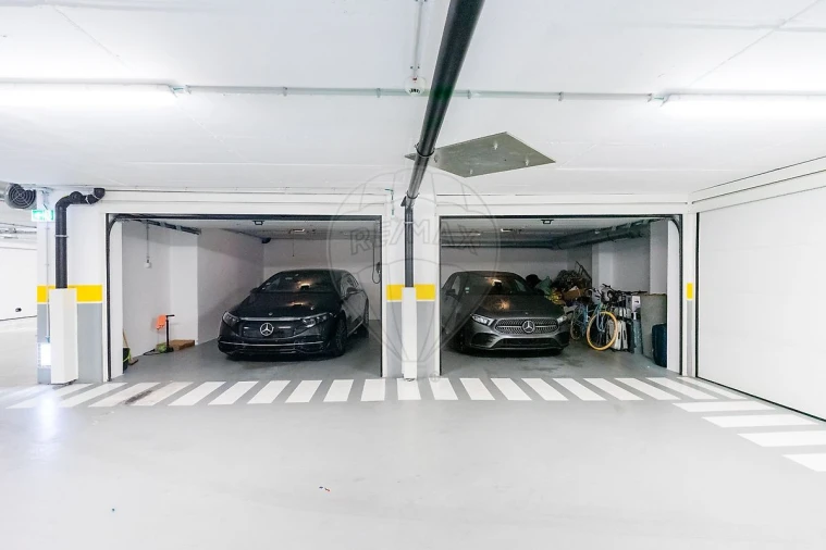 Apartamento T4 para Venda em Parque das Nações Foto 30