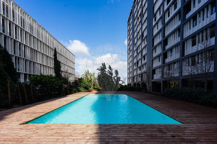 Apartamento T4 para Venda em Parque das Nações Foto 34