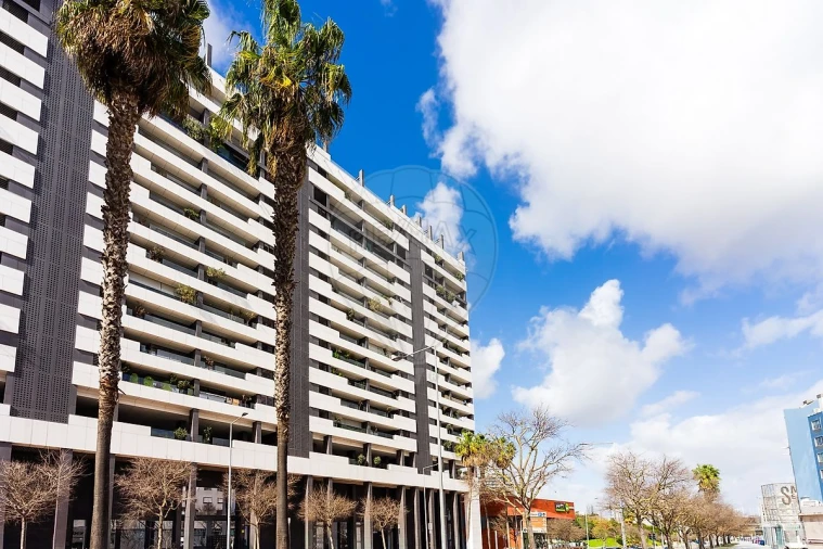 Apartamento T4 para Venda em Parque das Nações Foto 39