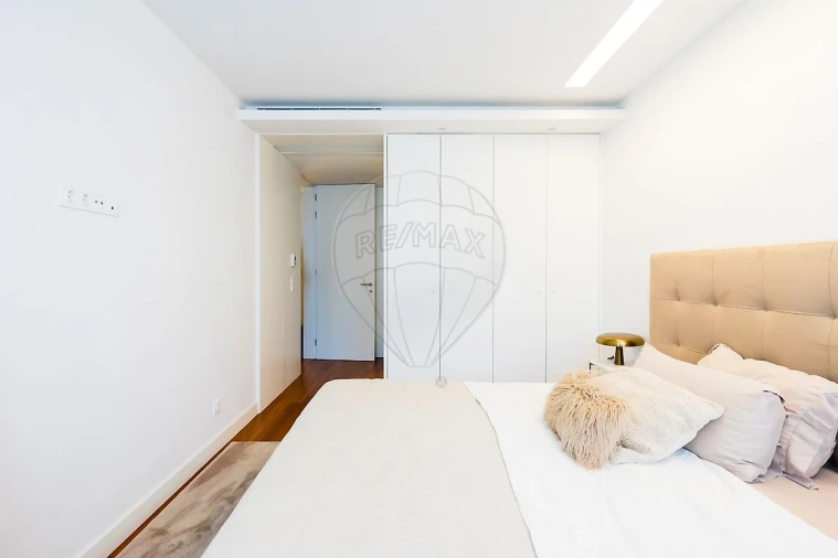 Apartamento T4 para Venda em Parque das Nações Foto 21