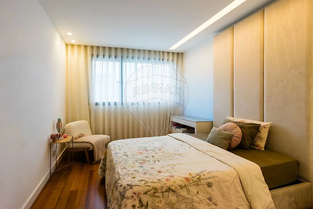 Apartamento T4 para Venda em Parque das Nações Foto 22