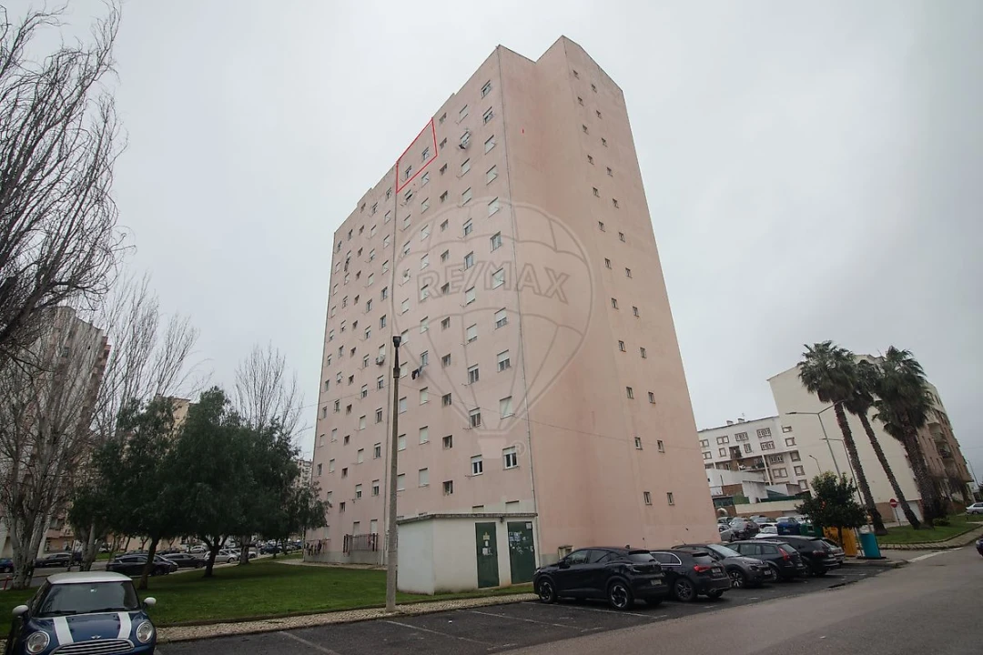 Apartamento T2 para Venda em Carregado e Cadafais Foto 19