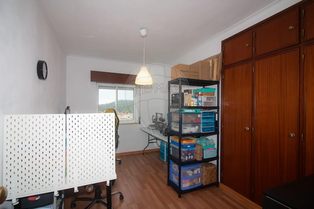 Apartamento T2 para Venda em Carregado e Cadafais Foto 10
