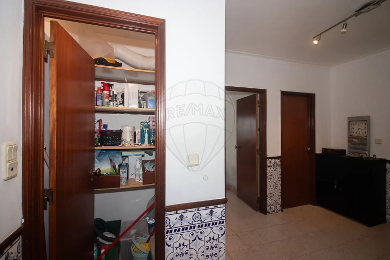 Apartamento T2 para Venda em Carregado e Cadafais Foto 17