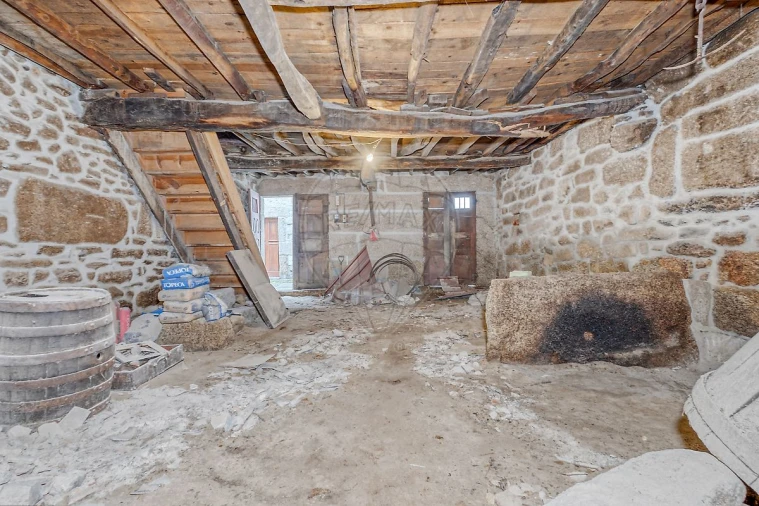 Moradia T2 para Venda em Possacos Foto 12