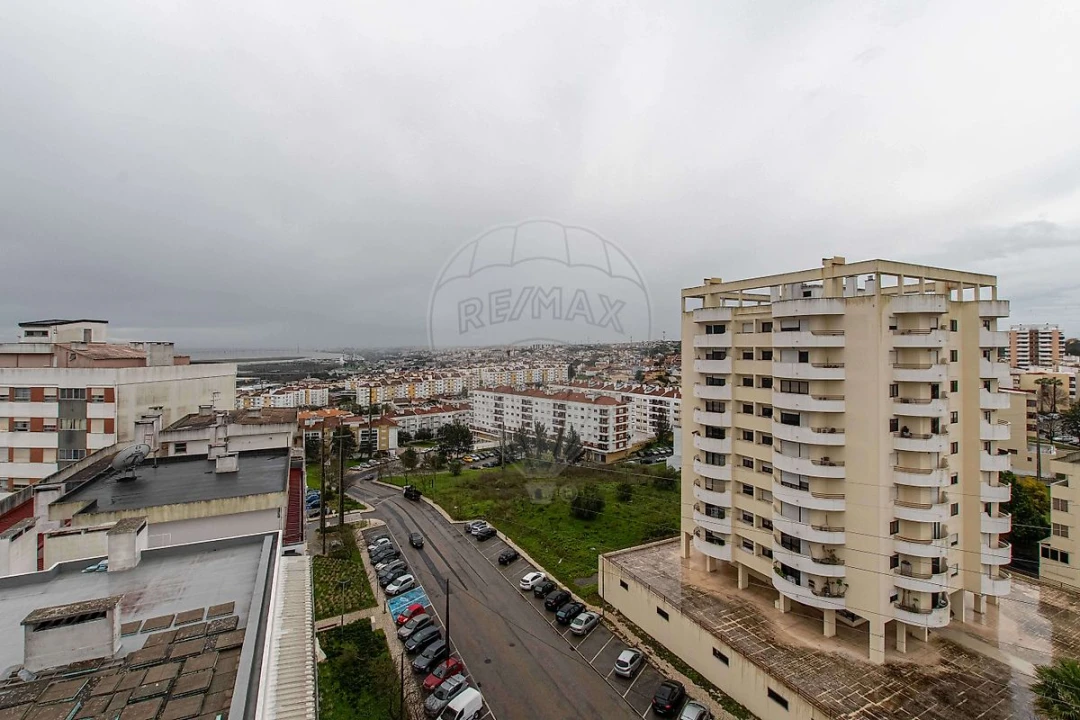 Apartamento T3 para Venda em Póvoa de Santa Iria e Forte da Casa Foto 25