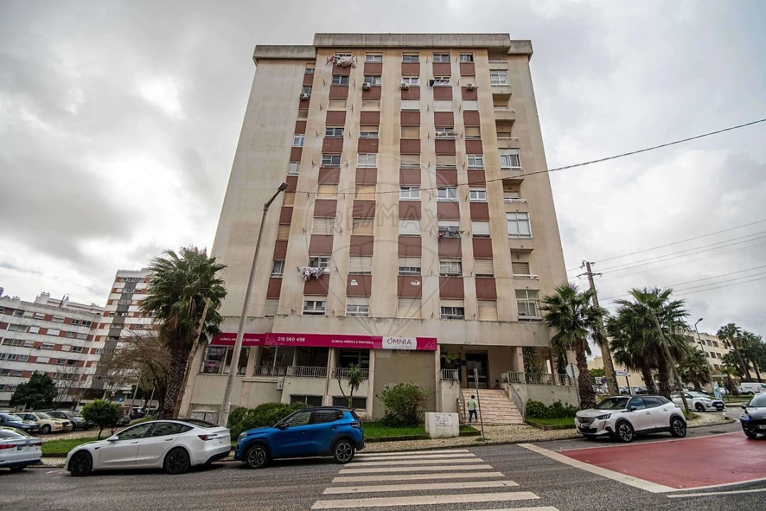 Apartamento T3 para Venda em Póvoa de Santa Iria e Forte da Casa Foto 23