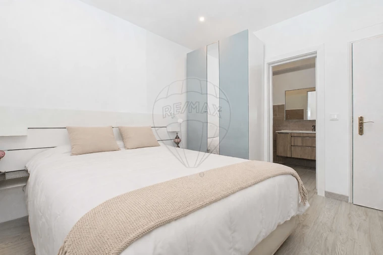 Apartamento T3 para Venda em Póvoa de Santa Iria e Forte da Casa Foto 15