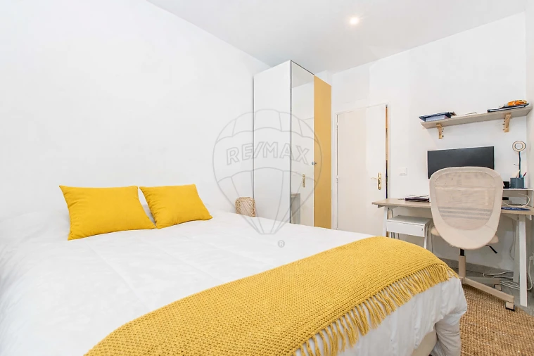 Apartamento T3 para Venda em Póvoa de Santa Iria e Forte da Casa Foto 13