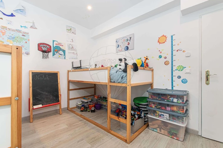 Apartamento T3 para Venda em Póvoa de Santa Iria e Forte da Casa Foto 16