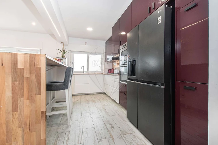 Apartamento T3 para Venda em Póvoa de Santa Iria e Forte da Casa Foto 7