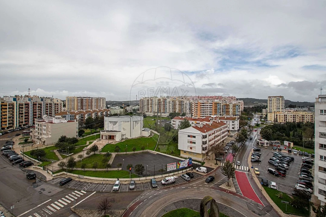 Apartamento T3 para Venda em Póvoa de Santa Iria e Forte da Casa Foto 26