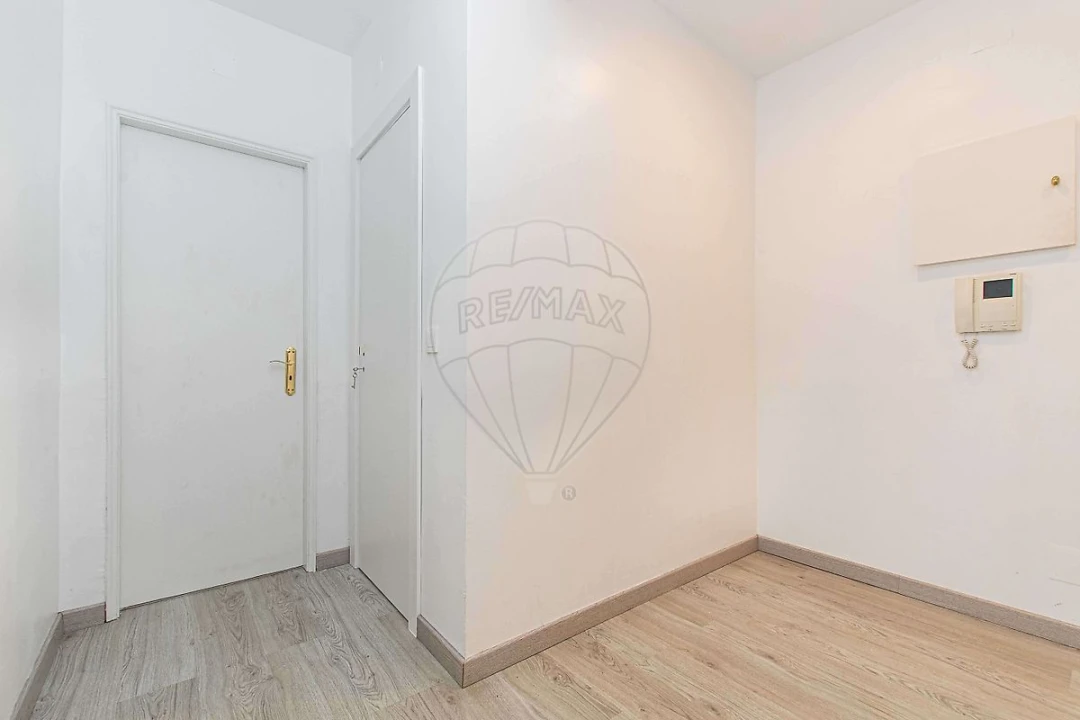 Apartamento T3 para Venda em Póvoa de Santa Iria e Forte da Casa Foto 12