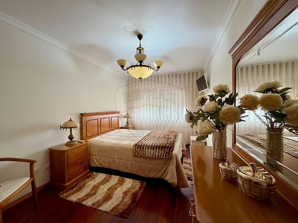 Apartamento T2 para Venda em Meinedo Foto 1