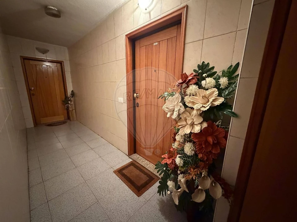 Apartamento T2 para Venda em Meinedo Foto 14