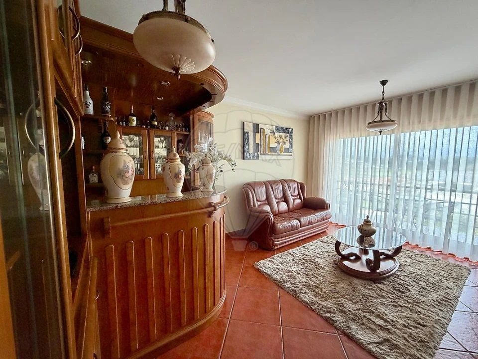 Apartamento T2 para Venda em Meinedo Foto 4