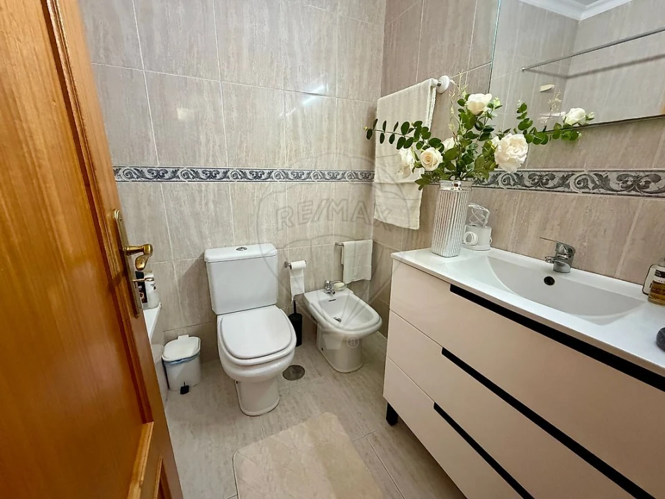 Apartamento T2 para Venda em Meinedo Foto 11