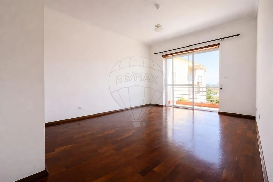Apartamento T3 para Venda em Benedita Foto 2