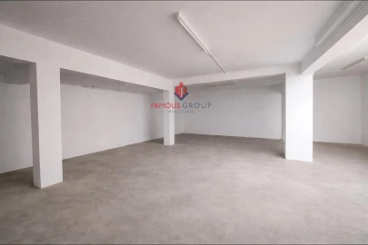 Armazém para Venda em Portimão