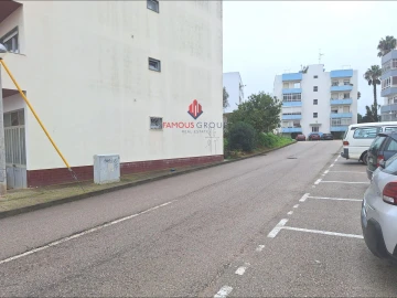 Armazém para Venda em Portimão