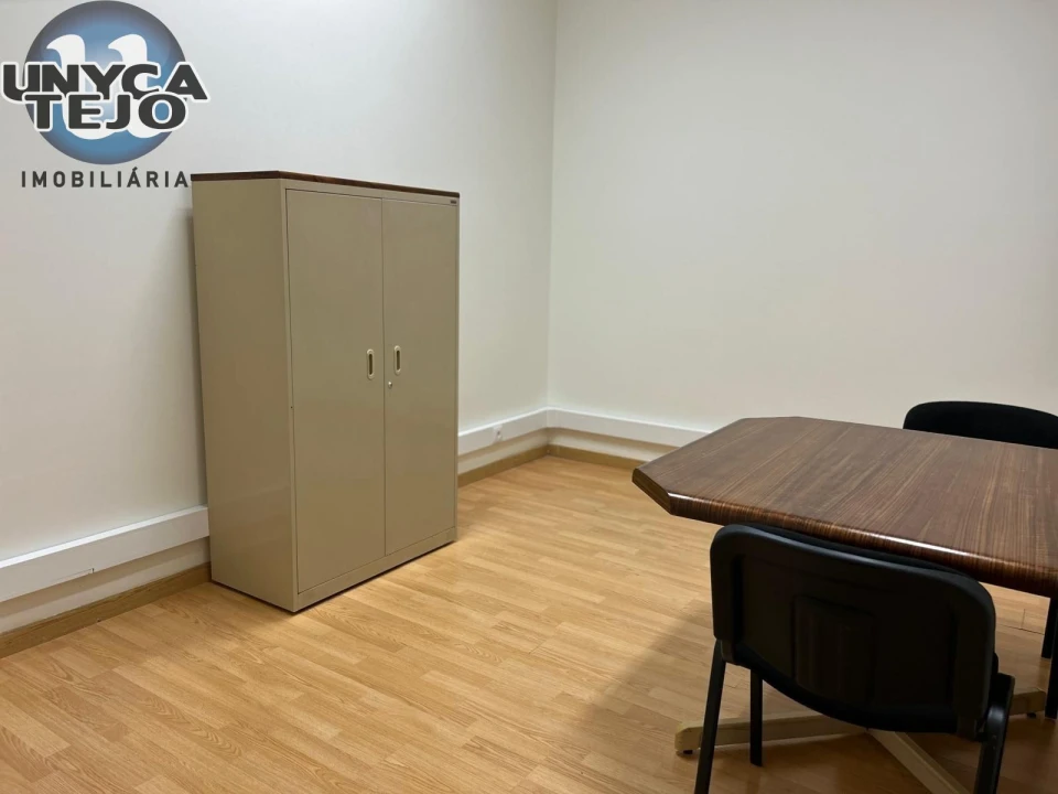 Escritório para Arrendamento em Avenidas Novas Foto 3