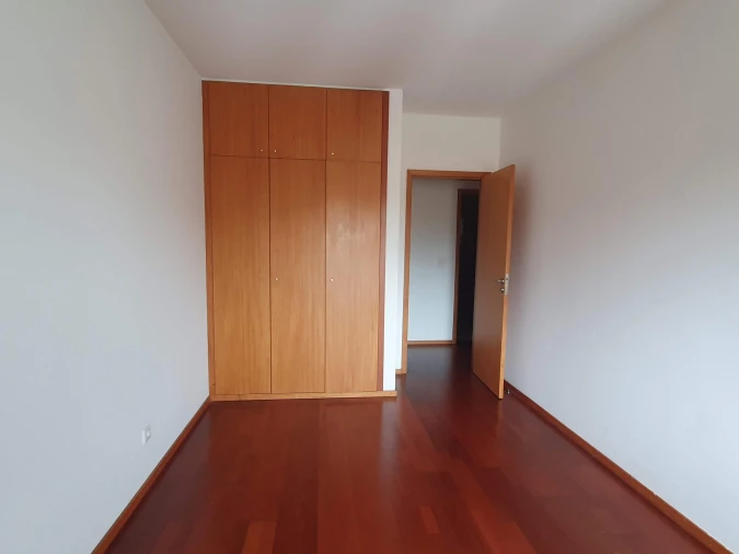 Apartamento T3 para Venda em Oliveira do Douro Foto 10