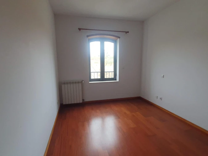 Apartamento T3 para Venda em Oliveira do Douro Foto 11