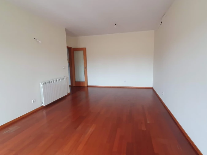 Apartamento T3 para Venda em Oliveira do Douro Foto 3