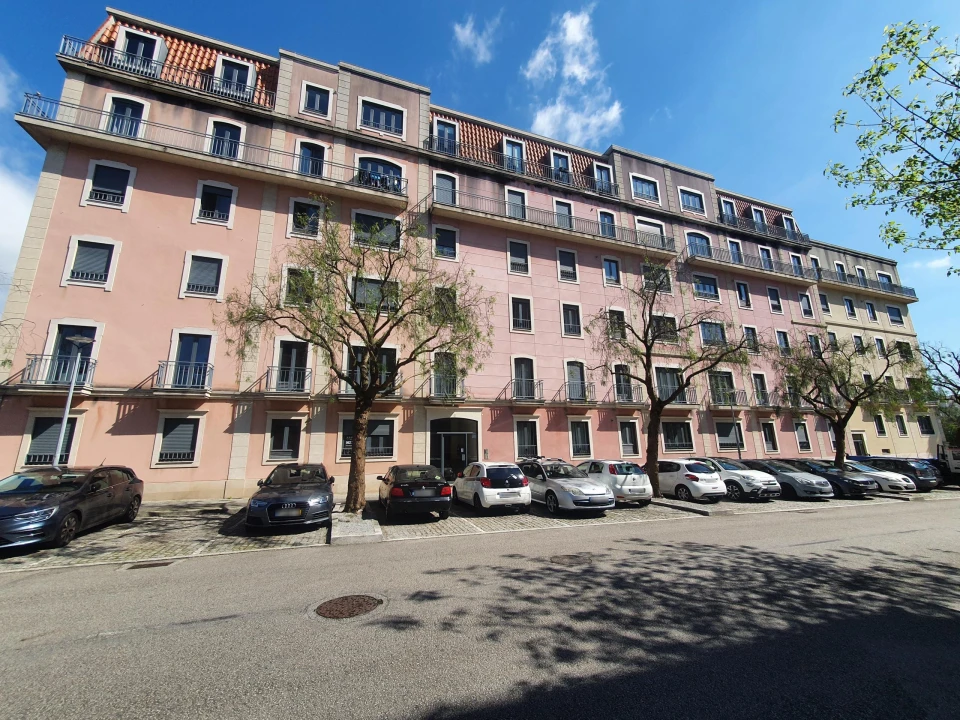 Apartamento T3 para Venda em Oliveira do Douro Foto 1