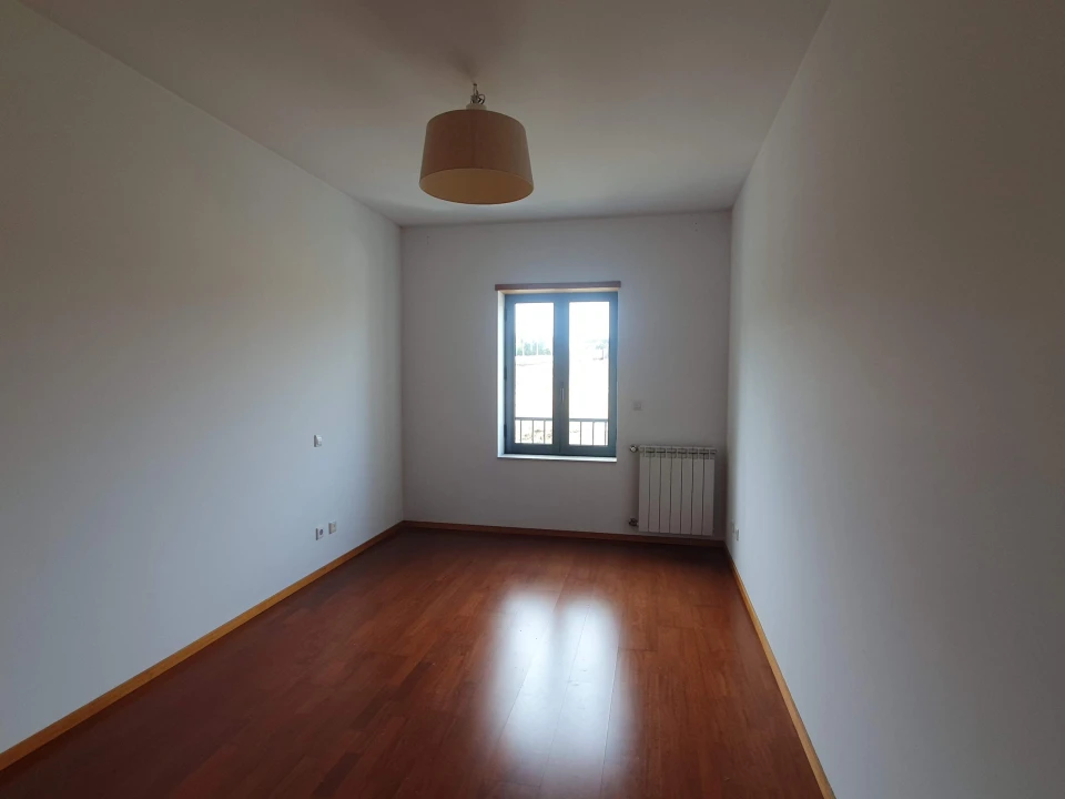 Apartamento T3 para Venda em Oliveira do Douro Foto 15