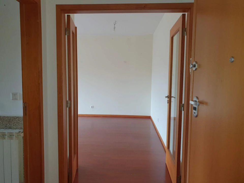 Apartamento T3 para Venda em Oliveira do Douro Foto 3